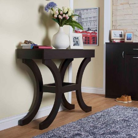 Die halbrunde Mitte verfügt über eine dekorative Platte, die nicht nur der Dekoration dient, sondern auch die linken und rechten Beine fixiert, um dem Konsolentisch mehr Stabilität zu verleihen.